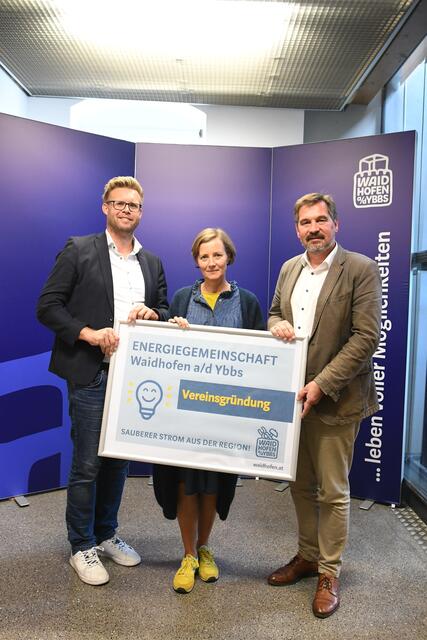 Matthias Pialek (Leiter Liegenschaftsabteilung), Stadträtin Gudrun Schindler-Rainbauer und Bürgermeister Werner Krammer (v.l.) | Foto: Stadt Waidhofen