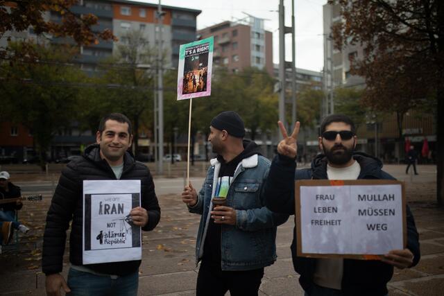 Demonstration gegen die fundamentalistische Unterdrückung von Frauen im Iran. | Foto: Lisa-Maria Thalmayr