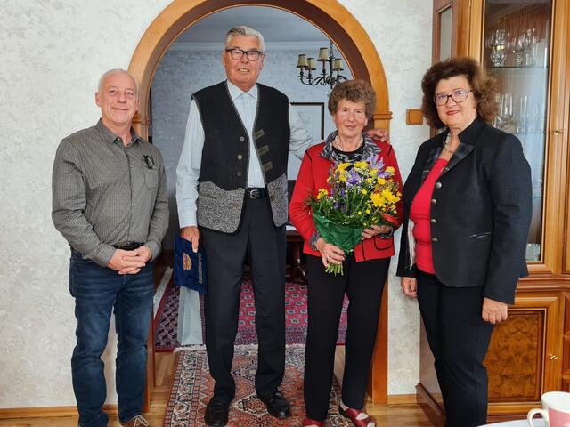 GR Alexander Weigl, Margarete Potzmann, Karl Potzmann, GRin Gabriele Berger | Foto: Stadtgemeinde Gerasdorf