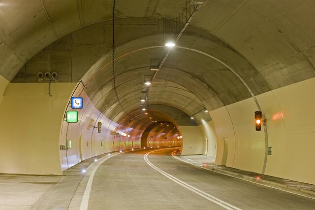 Der Umfahrungstunnel wird wegen Reinigungs- und Wartungsarbeiten für gut zwei Tage gesperrt. | Foto: Land Salzburg