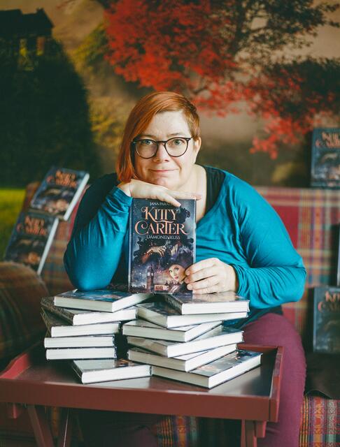Janka Ptacek schreibt Kinder-, Jugend- und Erwachsenenbücher im Fantasybereich. | Foto: Janka Ptacek