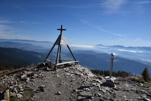 Das Wetterkreuz kennzeichnet den Schnittpunkt der Gemeinden Arriach, Steindorf und Treffen