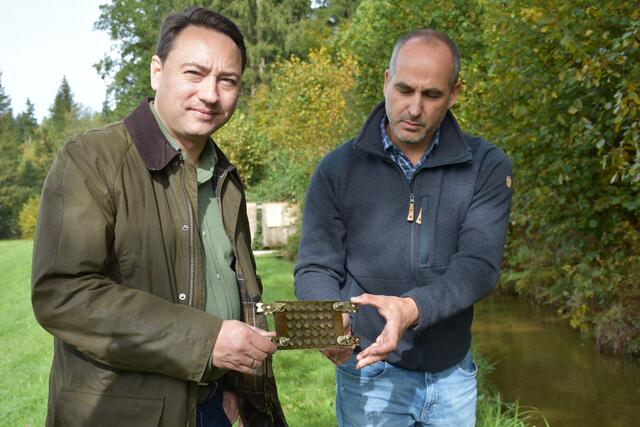  90 Flußperl-Muscheln wurden im Gießenbach ausgebracht. | Foto: Robert Zinterhof