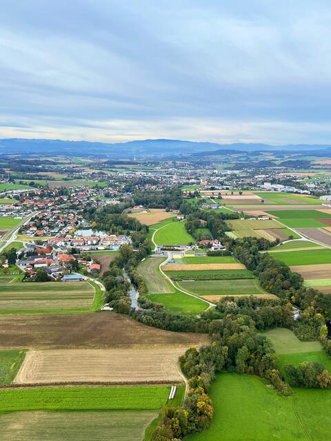 Vor uns die Stadt Wieselburg, Bezirk Scheibbs.

 | Foto: Franz Dörr
