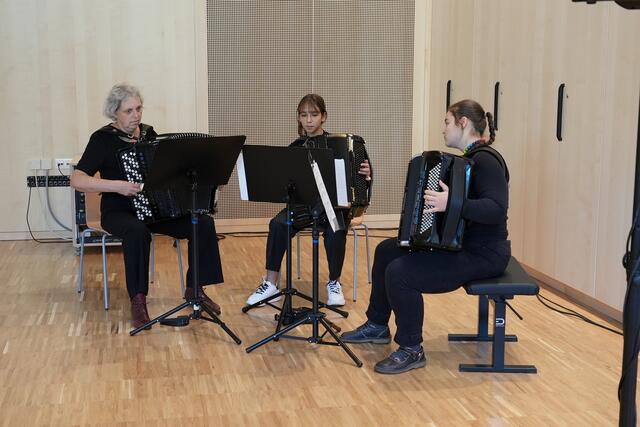 Insgesamt werden in der ersten Phase im Schuljahr 2022/23 rund 100 Musikschüler in insgesamt acht Instrumentalfächern und Gesang unterrichtet. | Foto: Sophie Brandl