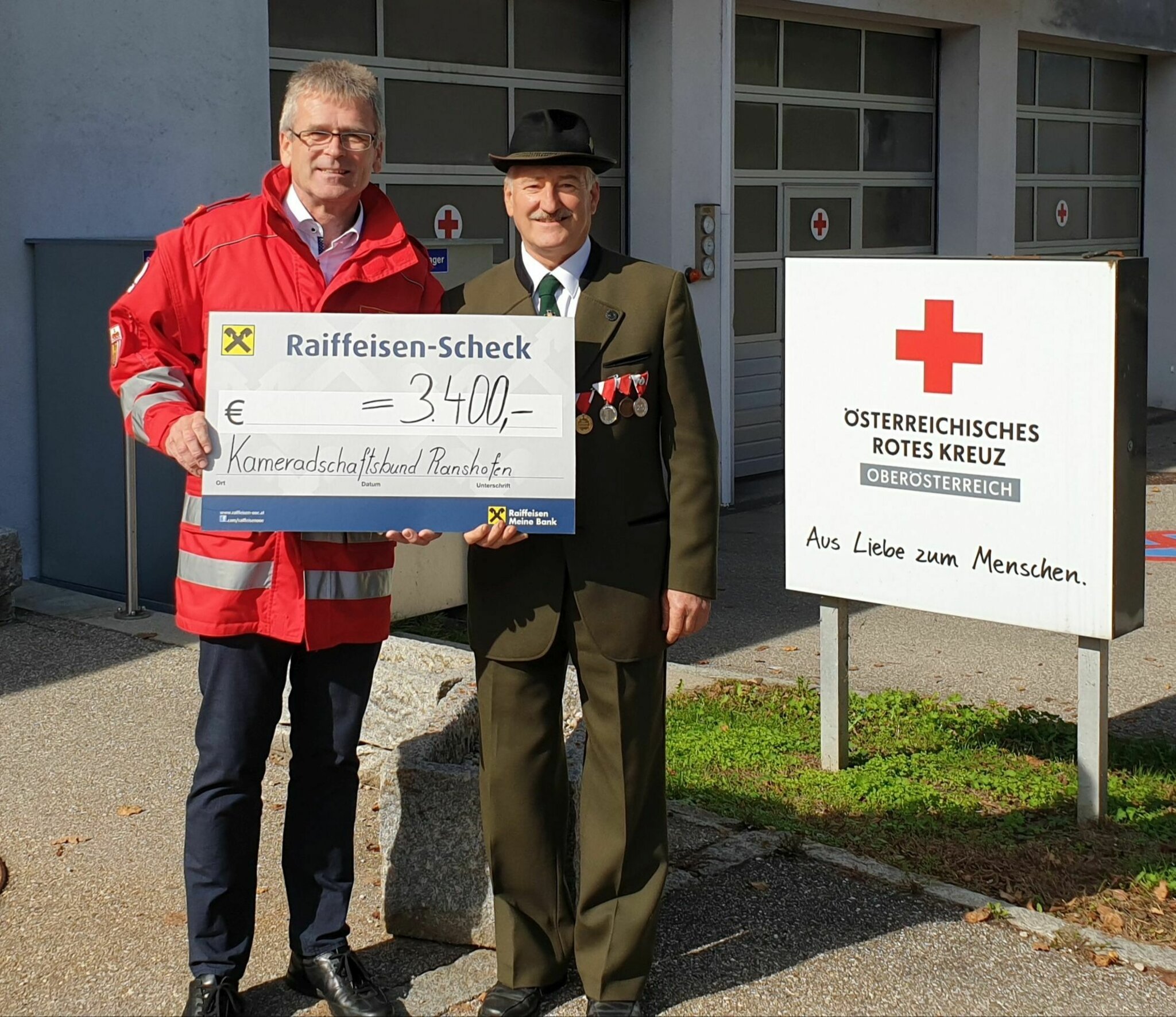 Rotes Kreuz OÖ: Kameradschaftsbund Ranshofen spendet 3.400 Euro - Braunau