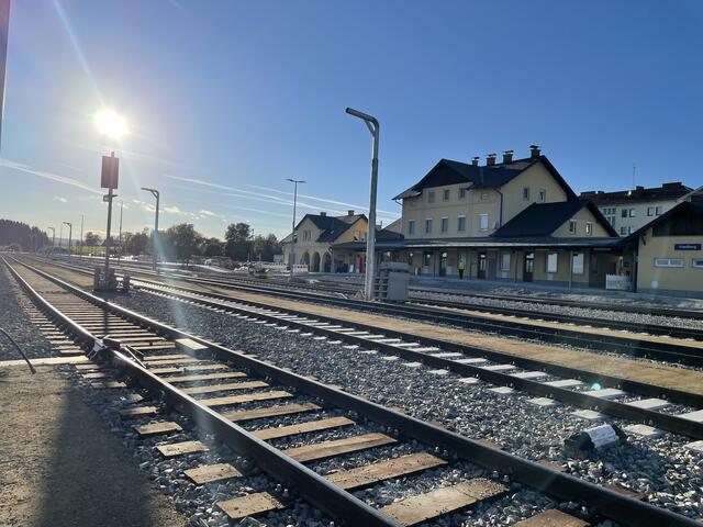 Der Bahnhof Friedberg wurde umfassend saniert und barrierefrei gestaltet.  | Foto: RMA