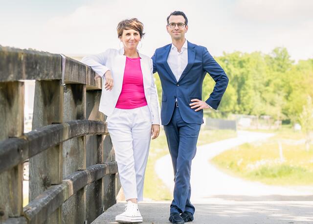 Daniela Zeiner und Christoph Grumböck laden zum Industriegespräch am 19. Oktober bei Kühberger &amp; Haas.
 | Foto: Julia Ludwig