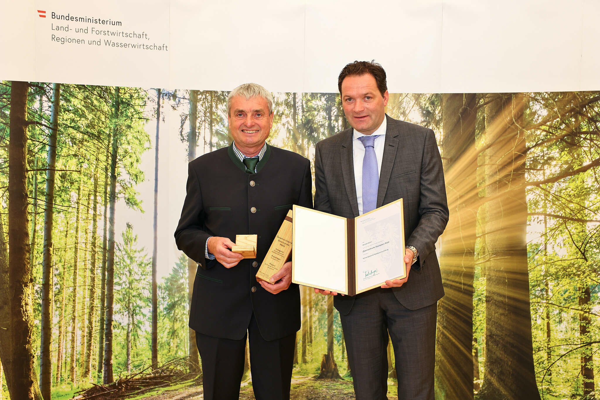 Gutes für den Wald Projekt aus Innermanzing geehrt Wienerwald