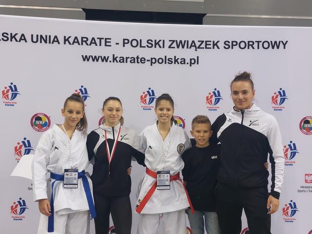 Die erfolgreichen Athletinnen und Atheleten - Tamara Lehner, Melanie Trejo, Leonie Korner, Emil Zadina, Tobias Stockinger