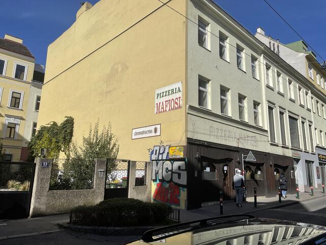 Das alte Lokal wartet seelenlos auf den Abriss. | Foto: Patricia Hillinger