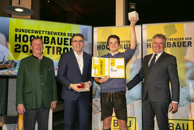 Jonas Lev holt sich den ersten Platz.  | Foto: DieFotografen