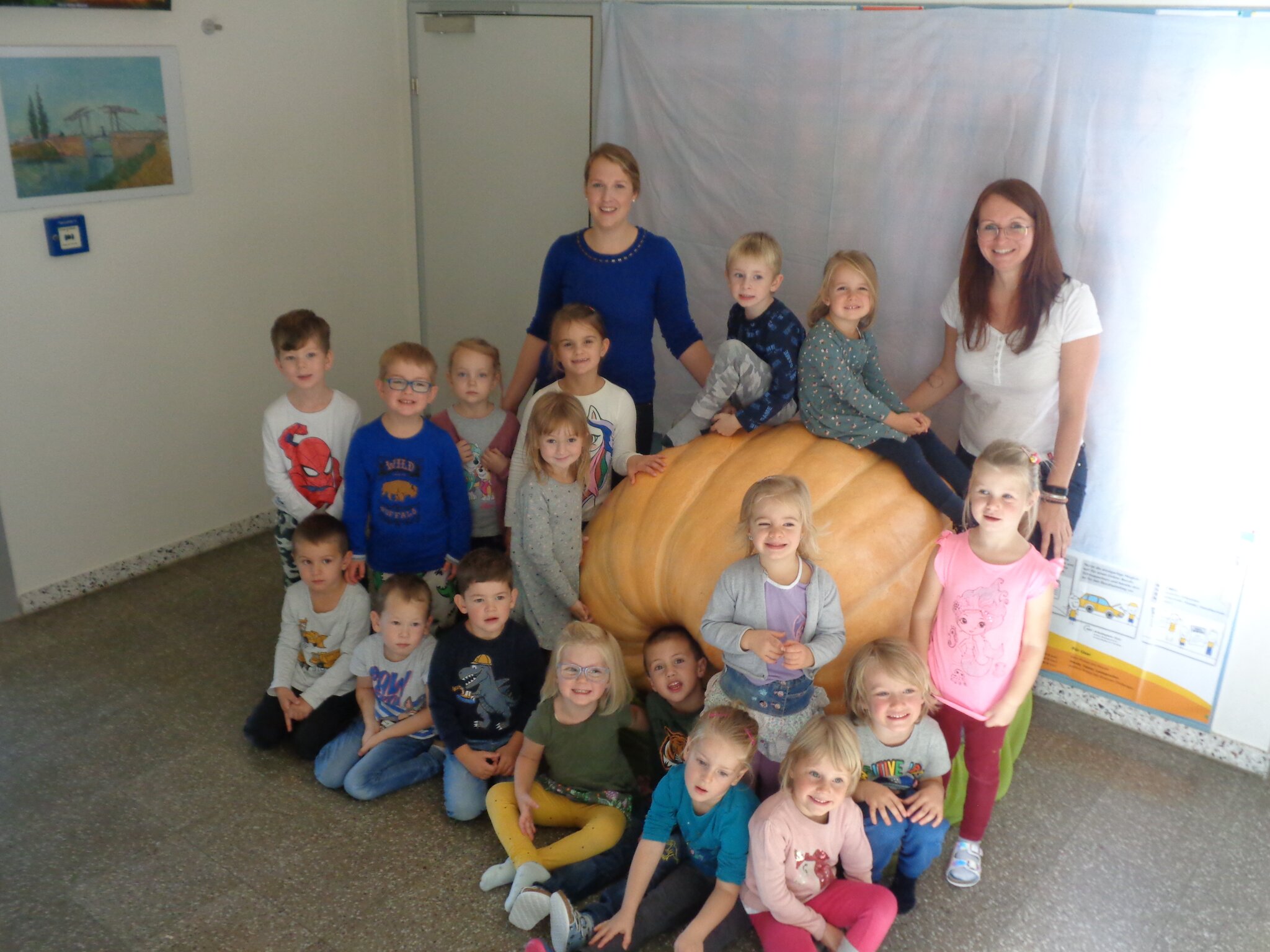 Spende: 360-Kilo-Kürbis für den Kindergarten Grünbach - Freistadt