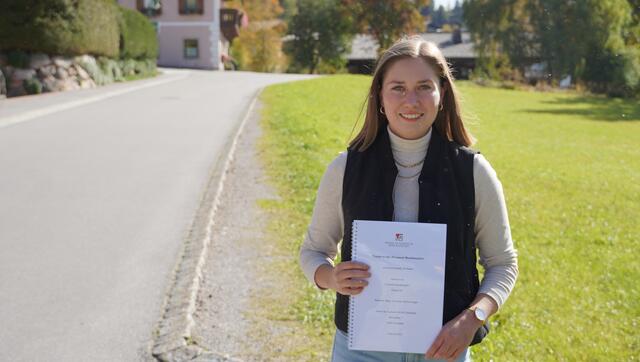 Die St. Martinerin erreichte den zweiten Platz des Förderungspreises für Vorwissenschaftliche Arbeiten in der Kategorie “Demokratiepolitische Bildung. Salzburger Gegenwarts- und Zukunftsfragen“. | Foto: Felix Hallinger