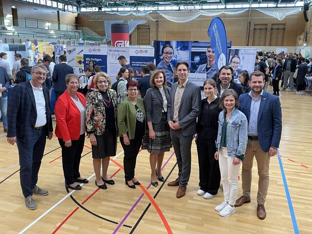 Prominenz der Eröffnung zur Bildungsmesse Deutschlandsberg in der bestens besuchten Koralmhalle. | Foto: Veronik