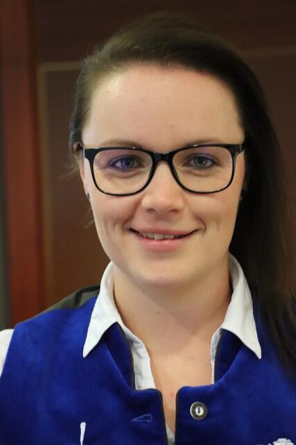 Ausnahmetalent im Eis- und Stocksport Simone Steiner erhielt vom Landesverband eine Sonderehrung. | Foto: Edith Ertl
