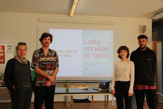 Katharina Hölbing, Frederik Lordick, Emma Egger und Waldemar Schubert stellten die Initiative im LanTech in Landeck vor. (v.l.)  | Foto: Thurner
