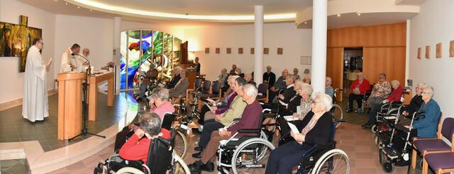Der Franziskuskirtag wurde von den Bewohnern des Pflegeheims St. Franziskus mit einem Gottesdienst gemeinsam gefeiert. | Foto: Julius Potzmann