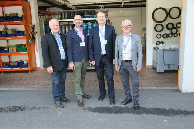 Bgm. Wolfgang Neubauer (Marktgemeinde St. Georgen an der Stiefing), Bgm. Michael Schumacher (Stadtgemeinde Leibnitz), GF Franz Krainer (Leibnitzerfeld Wasserversorgung GmbH), Bgm. Franz Hierzer (Gemeinde Gabersdorf) | Foto: LF