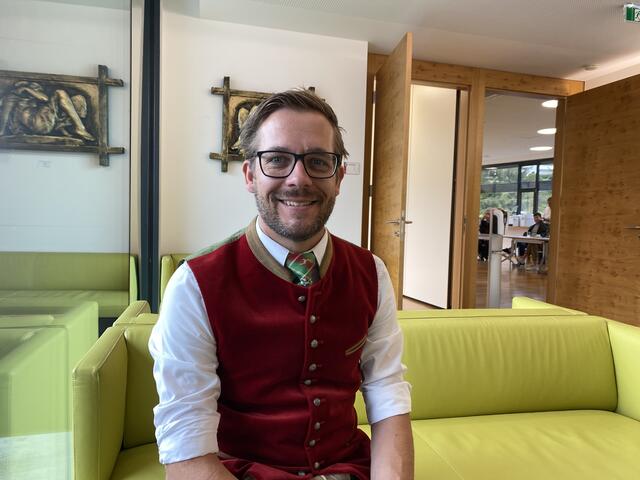 Martin Steiger, auch Amtsleiter der Gemeinde Altenmarkt im Pongau, ist bereits seit 22 Jahren als Wahlhelfer tätig. | Foto: Anja Fischer