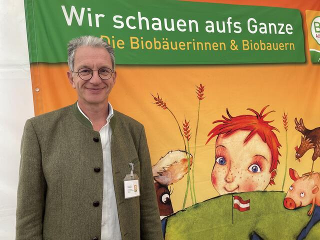 Andreas Schwaighofer von Bio-Austria: "Es ist wichtig, bereits den Kindern den richtigen Umgang mit der Natur zu vermitteln." | Foto: Lisa Gold