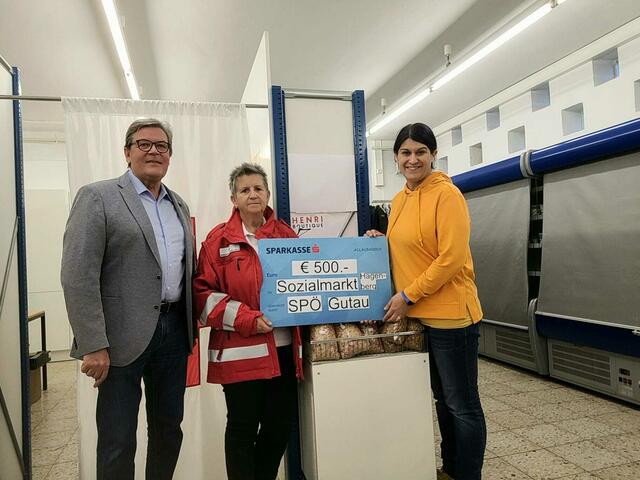 Von links: Josef Lindner, Brigitte Wolf, Beatrice Raber. | Foto: SPÖ Gutau