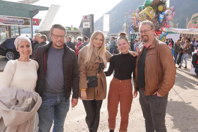 Ob das Team der Mediadome Werbeagentur die Sonne mit im Gepäck hatte? | Foto: Michael Blinzer