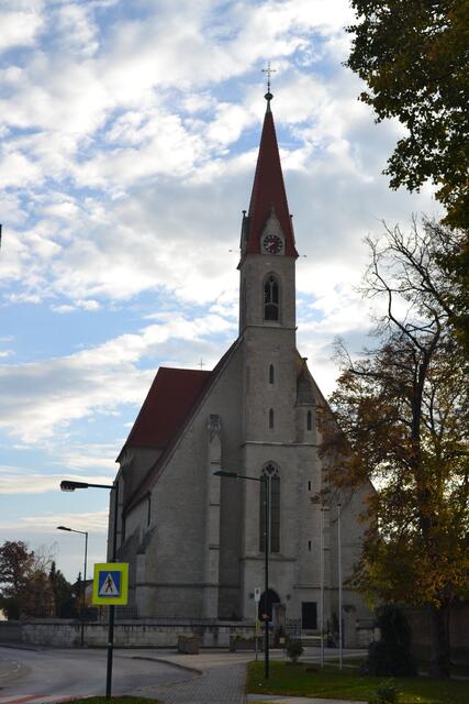 Ich beginne meinen Rundgang bei der Pfarrkirche
