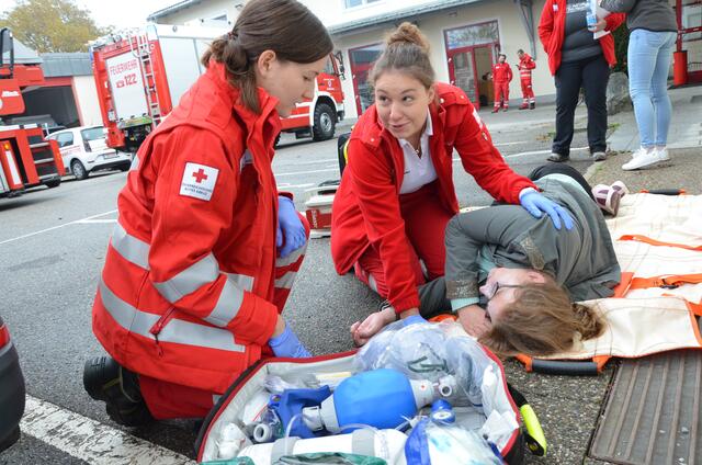 Schärdings Blaulichtorganisationen übten gemeinsam den Ernstfall. | Foto: Rotes Kreuz Schärding