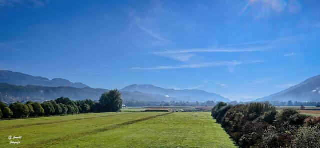 ........Blick in die andere Seite in die Natur.....