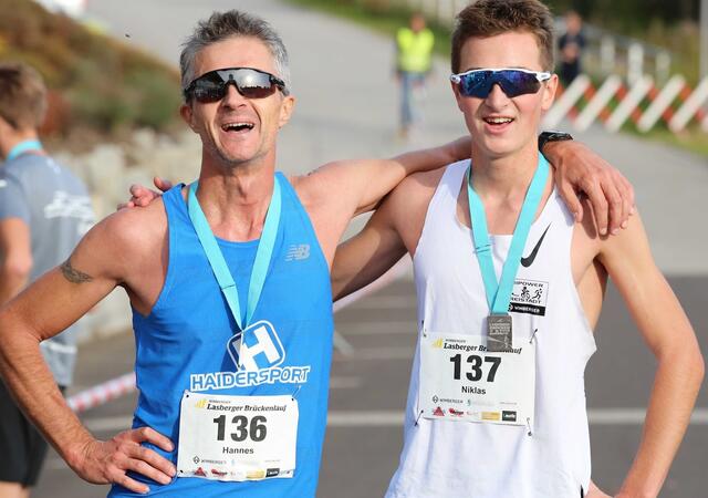 Von links: Hannes und Niklas Scherb | Foto: Romana Aglas