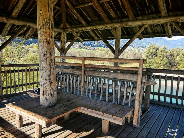 .......oben das Rastplatzerle,wo man schön eine Pause genießen kann....