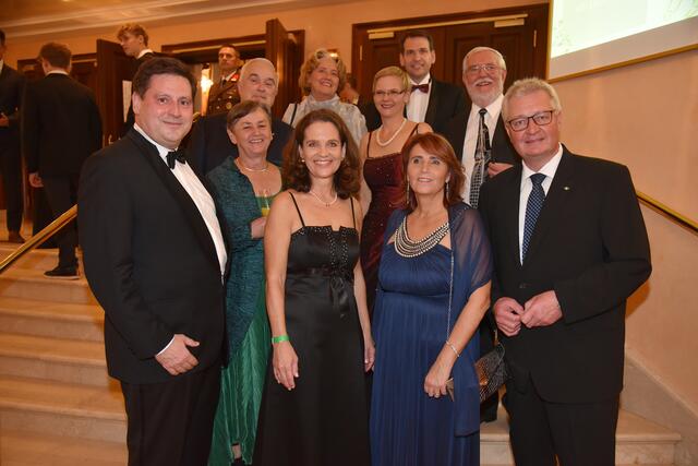 1.Reihe: Bürgermeister Szirucsek, Dir. Mag. Stieglitz-Hofer, Dir. Mag. Sonja Happenhofer, Abg. z.Landtag Bürgermeister Christoph Kainz
2.Reihe: HR Rainer Ristl, Dir. Karin bresnik, Mag. Tanja Faber, Christine Magyar, HR Roderich Magyar, 
3.Reihe: Dir. Wolfgang Faber | Foto: 2022psb/sap