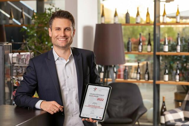 General Manager Andreas Purtscher vom Hotel Zeitgeist setzt sich für die Vereinbarkeit von Beruf und Familie ein. | Foto: Stephan Huger