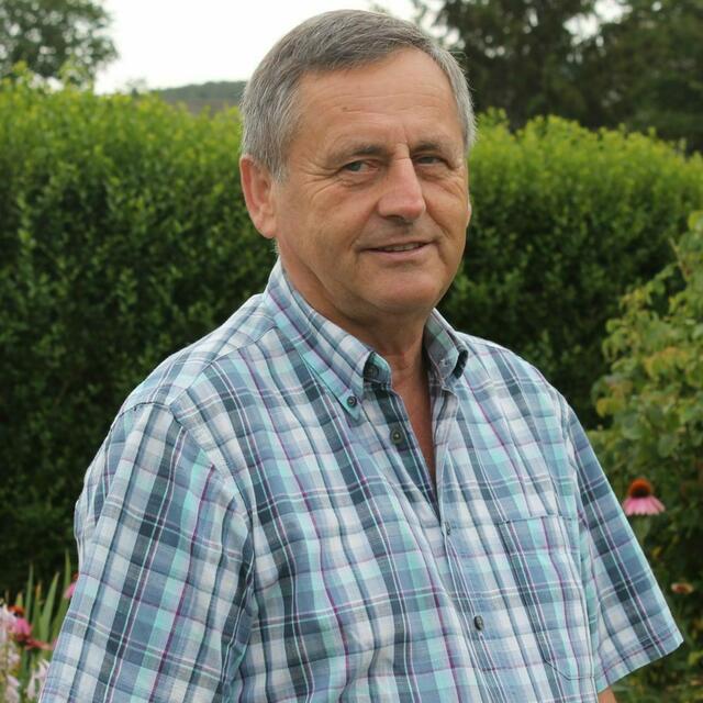 Bürgermeister Herbert Schedl verdiente sein erstes Geld als Maurerlehrling.  | Foto: Gemeinde Mannersdorf