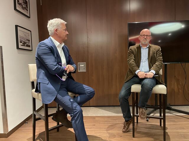 Im Gespräch: Peter Tolinger und Roman Neumeister | Foto: Anna-Katharina Wintersteller