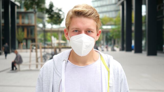 Eine drohende Maskenpflicht im Handel führt zu zahlreichen Diskussionen.  | Foto: Max Spitzauer