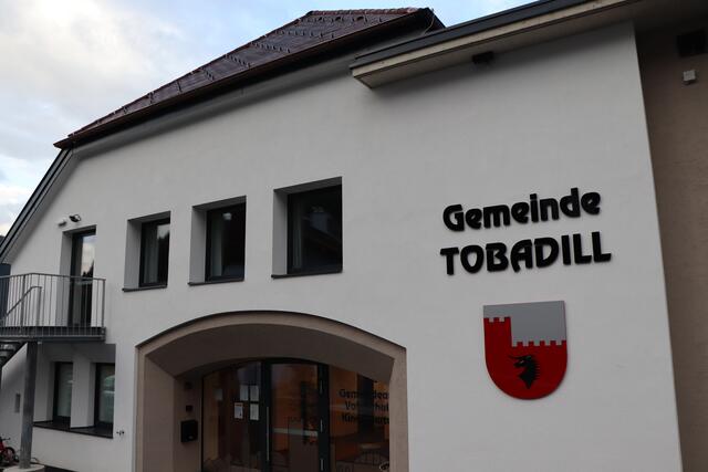 Das Tobadiller Mehrzweckhaus wurde modernisiert und erweitert. | Foto: Othmar Kolp