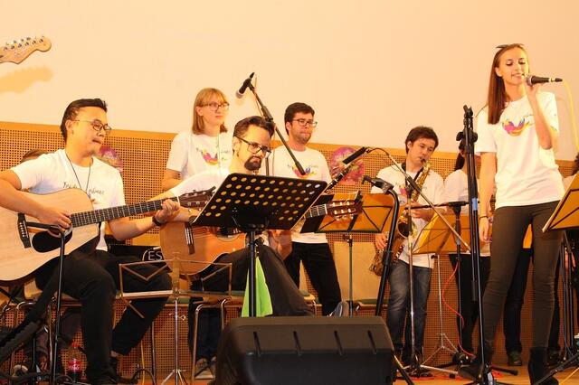 „Setz ein Zeichen!“ – so lautet das Motto zum Jugendgottesdienst am Weltmissionssonntag, dem 23. Oktober in der Pfarre Neuerdberg. | Foto: Salesianische Jugendbewegung