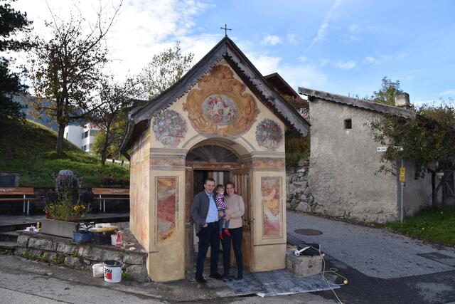Simon Wild mit seiner Frau Veronika und Tochter Magdalena bei der Schöberlkapelle | Foto: Kainz