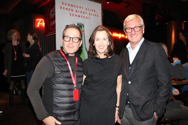 Andreas Gfrerer, Tina Heine und Bürgermeister Harald Preuner.
