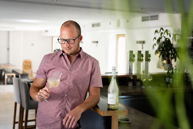 Ulzer Traubengelee, Tradition & Teamgeist: Die Winzerfamilie Ulzer engagiert ...