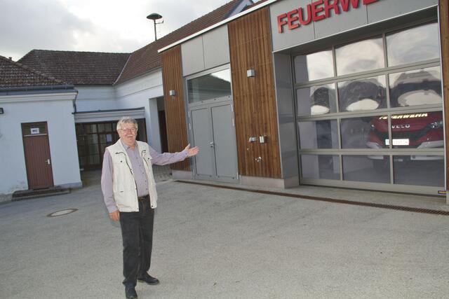 Ortvorsteher Werner Mirtl hat in den letzten 10 Jahren viele Dorfprojekte auf Schiene gebracht. Feuerwehrhaus und alte Schule wurden saniert, erweitert und modernisiert.
