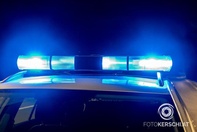 Die Polizisten trafen einen 22-jährigen Welser an, welcher alkoholisiert sowie zeitlich und örtlich völlig desorientiert war.  | Foto: fotokerschi.at (Symbolfoto)