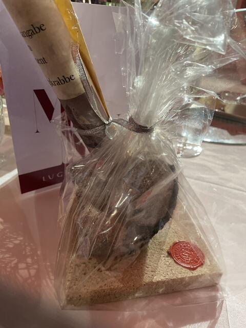 Toni Fabers Geschenk war ein Stück des Stephansdoms. | Foto: Kautzky