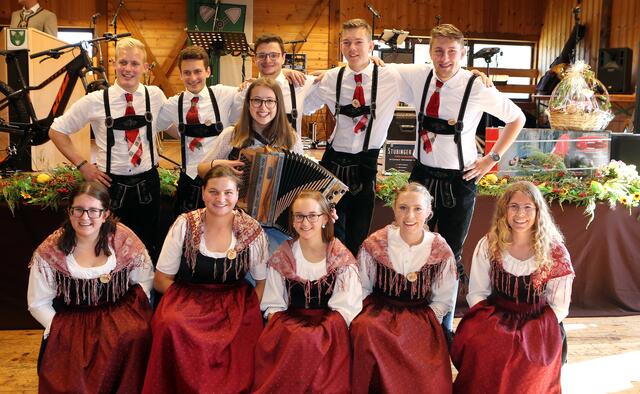 Landjugend Steuerberg in Feierlaune | Foto: aufgeschnappt