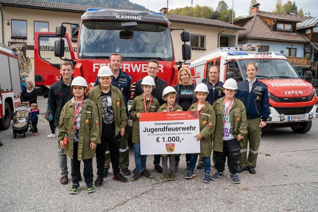 Die Stadtgemeinde Radenthein unterstützt die künftige Jugendfeuerwehr der Gemeinde | Foto: ÖA Team, Feuerwehren Stadtgemeinde Radenthein