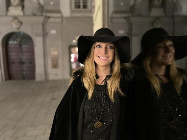 Fremdenführerin Sabine Rath führt durch die Stadt Salzburg. Dorthin, wo Henker wohnten und Hexen brannten. 