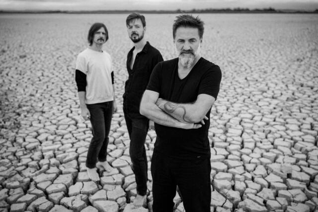 Das neue Album "Ernst" kann man im Theater an der Gumpendorfer Straße hören. | Foto: Zoe Opratko und Devi Saha