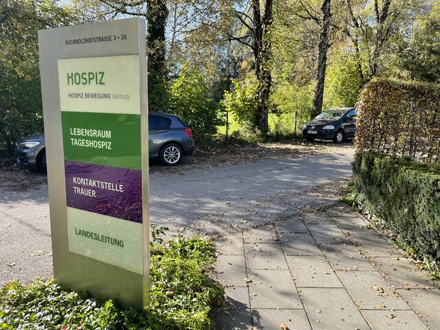 An die Kontaktstelle Trauer können sich Trauernde jedes Alters wenden. Es werden Gruppen- und Einzelgespräche angeboten. | Foto: Anna-Katharina Wintersteller